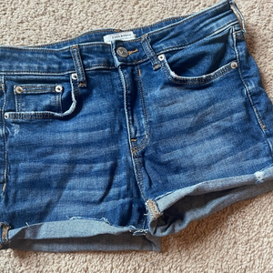 Zara Fringed Cuffed Distressed Medium Wash Jean Shorts‎ Womens Sz 2